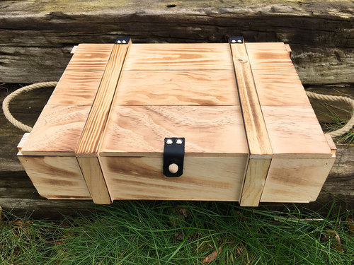 Kleine Aufbewahrungskiste / Erinnerungsbox aus Holz